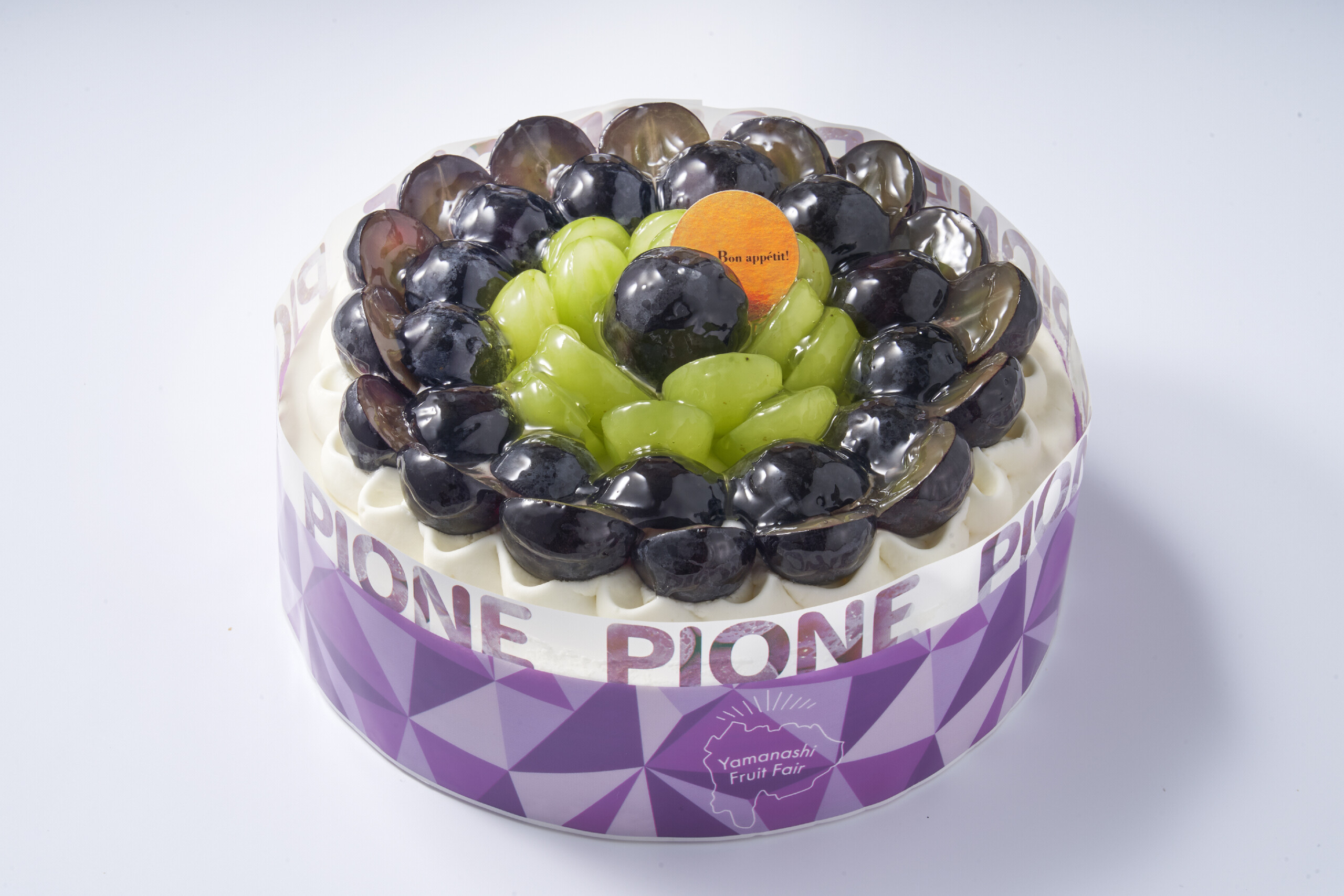 Chateraise—Yamanashi Shine Muscat and Pione Fromage Tart 15cm (image supplied)